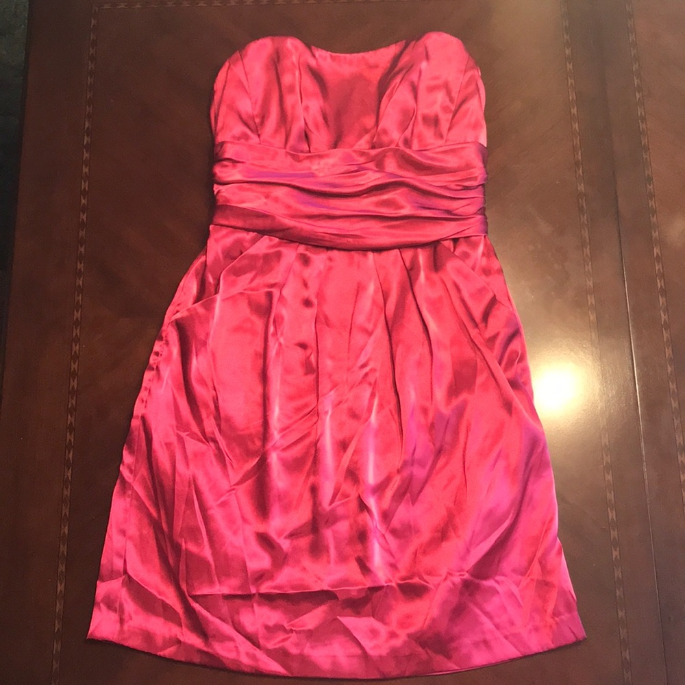*Worn ONCE* Fuchsia formal strapless dress.